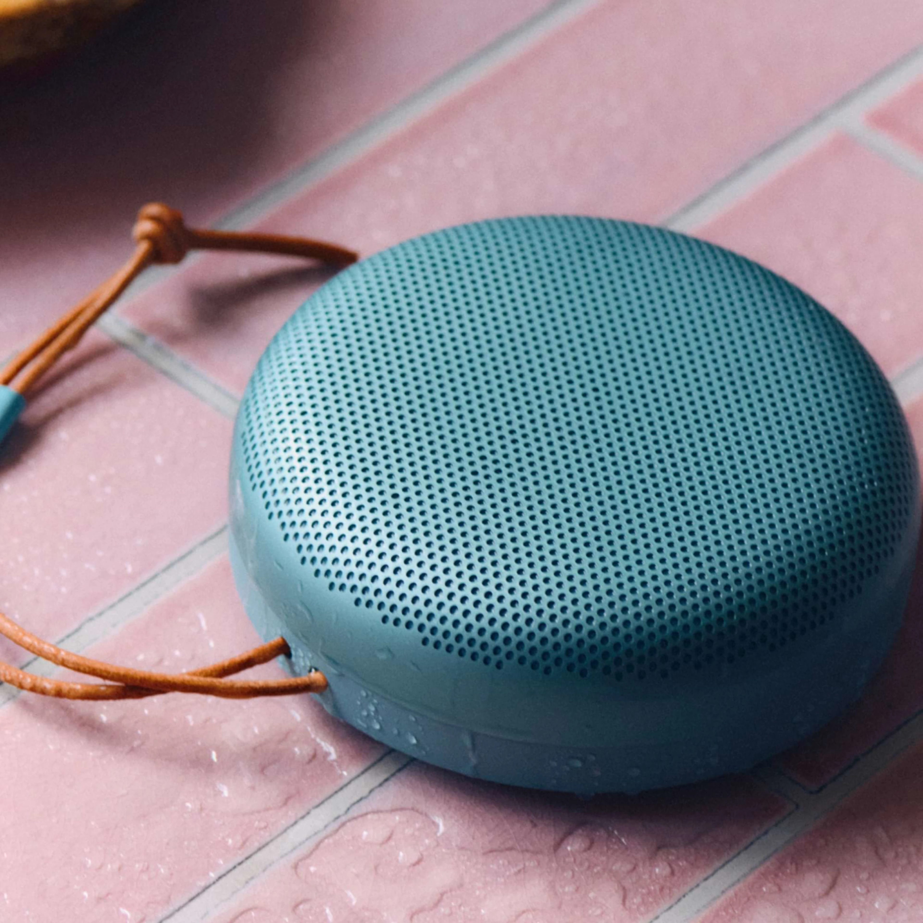 Beosound A1 3rd Gen on wet floor