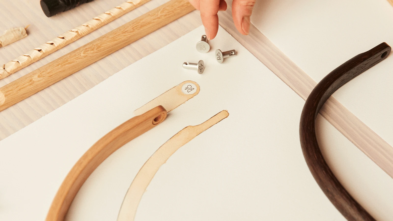 Sketches of Beosound A5 handles