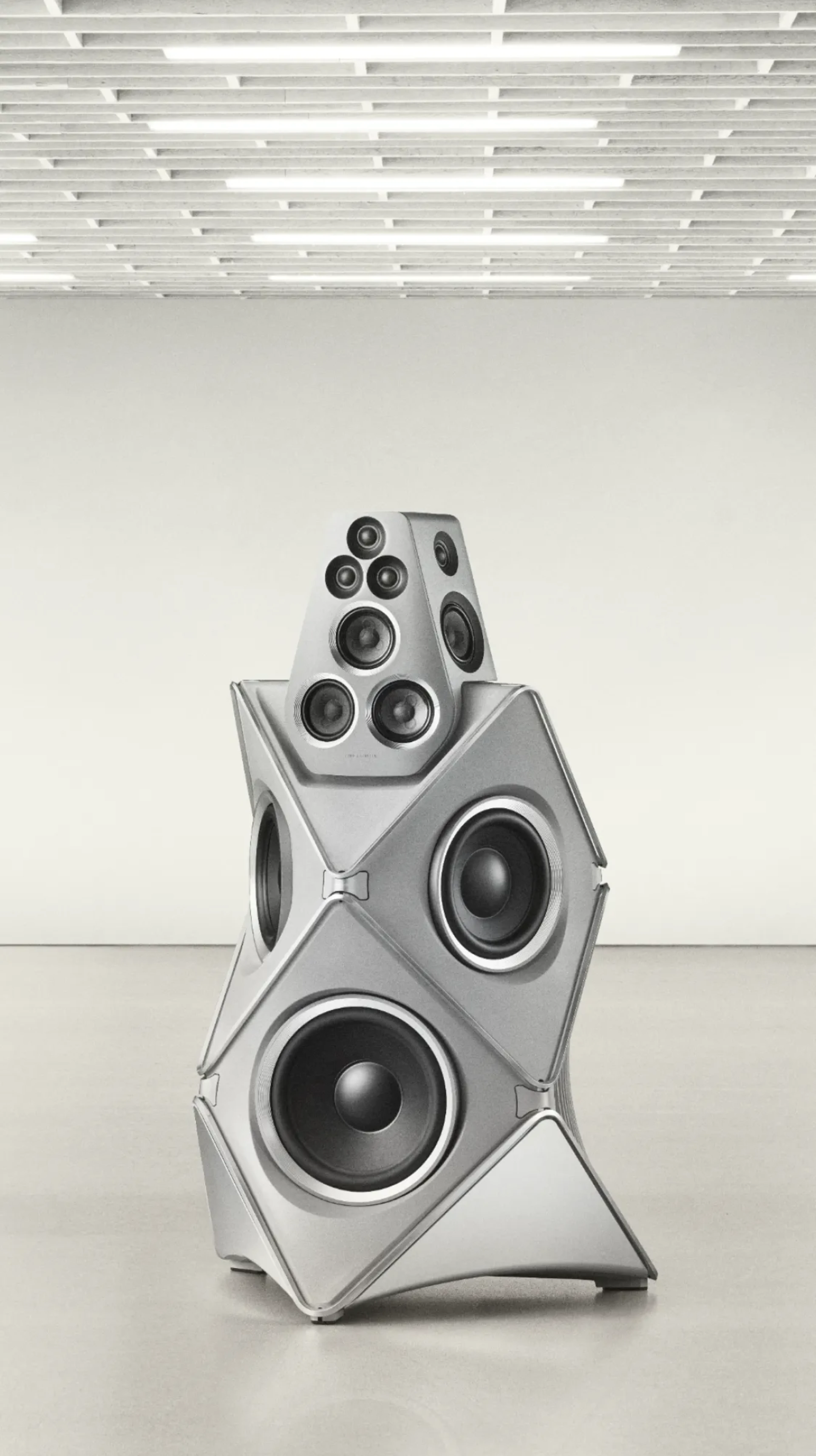 Beautyshot of Beolab 90, limited ateleir edition to celebrate 100 year anniversary of Bang and Olufsen.