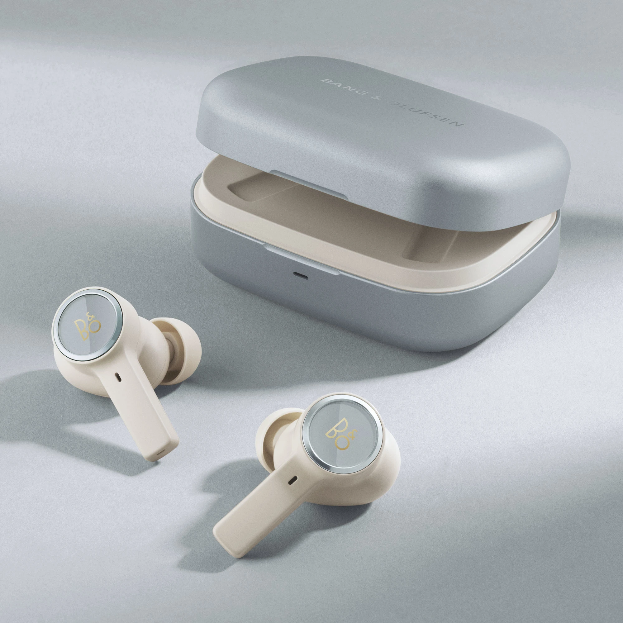 Image of the Beoplay EX earphones in the limited Hazey Blue Atelier Edition