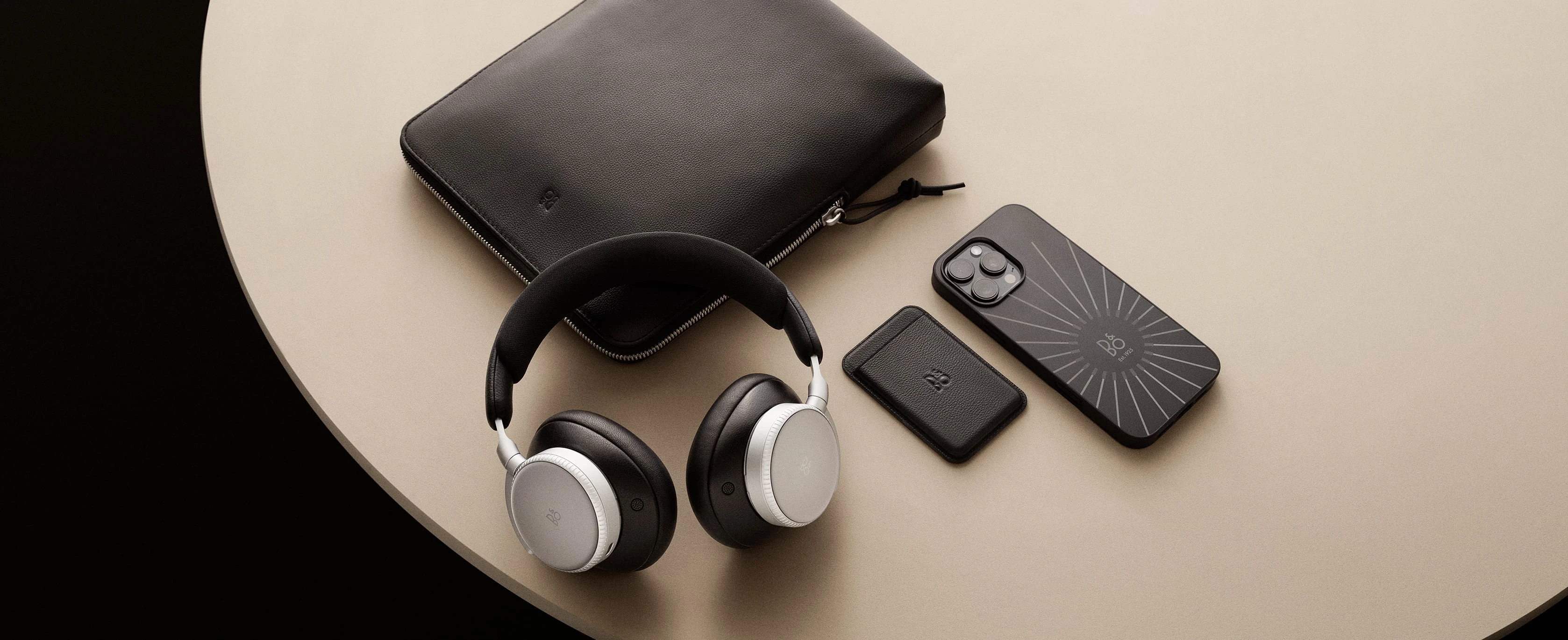 Beoplay H1100, Iphine 16 cover and travel back for Beoplay H100