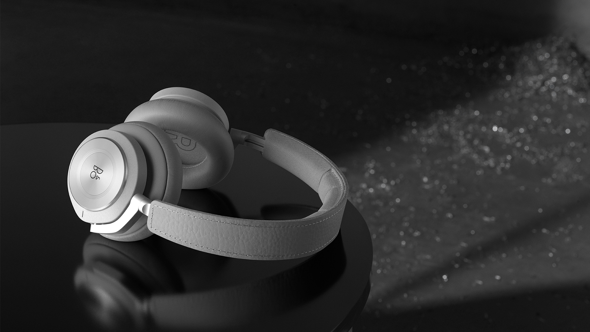 Bang Olufsen High End Headphones Speakers And Televisions - ch#U00e2teau de sannois roblox