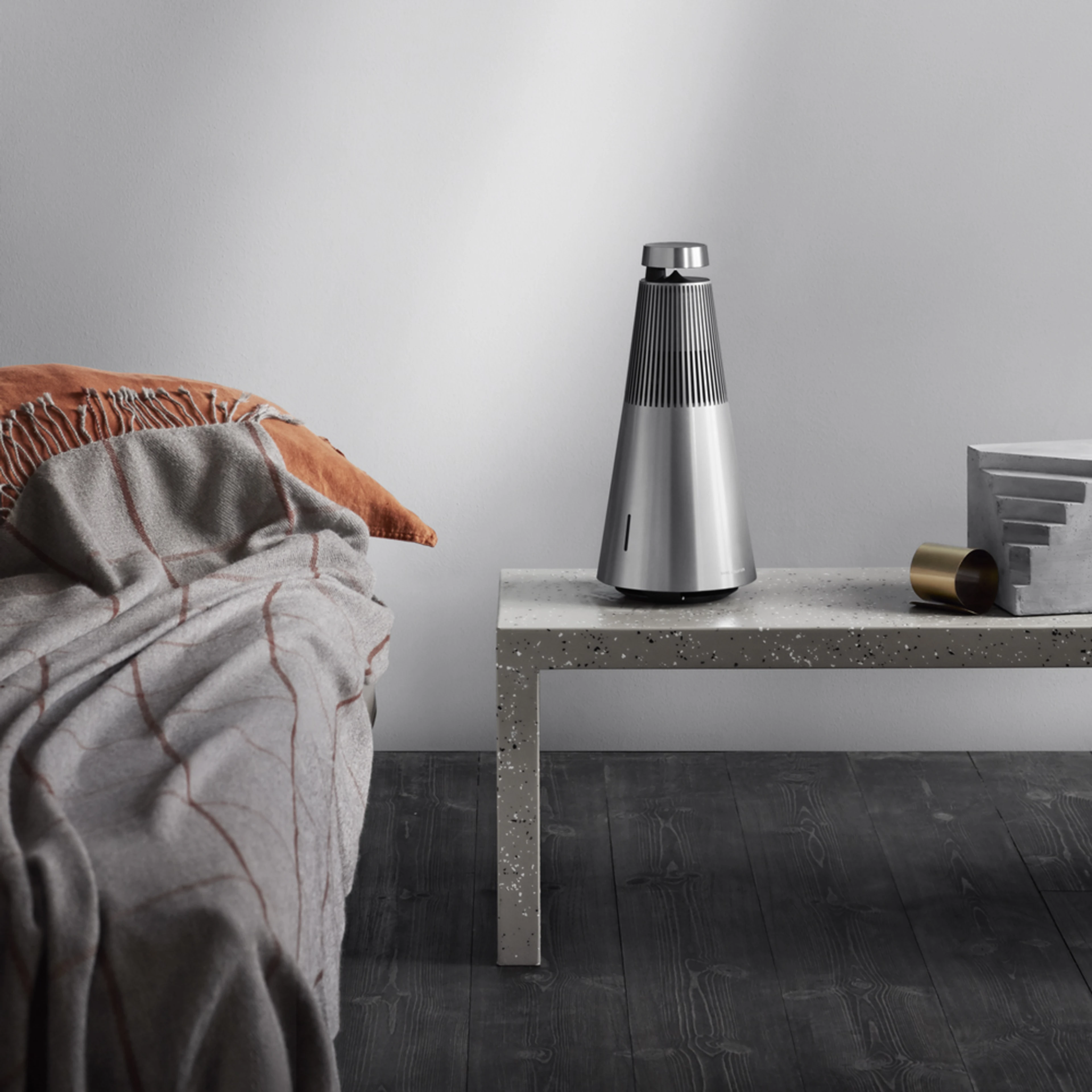 Beosound 2 and Beosound Level in a room