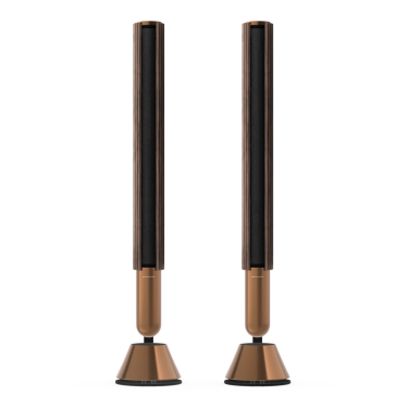 Ein Paar Beolab 28 Lautsprecher in Walnut mit Aluminium in Bronze Tone