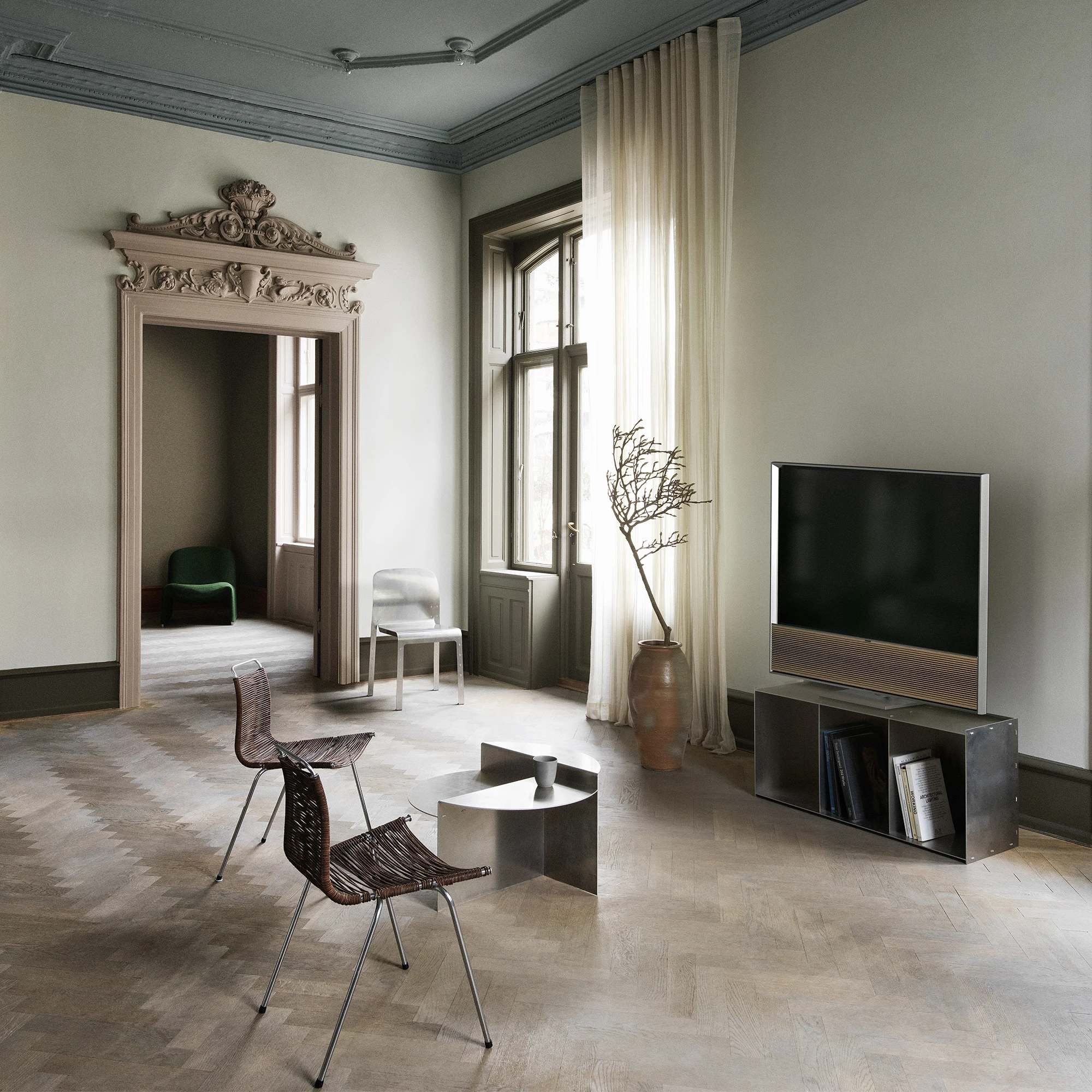 Living room with Beovision Theatre