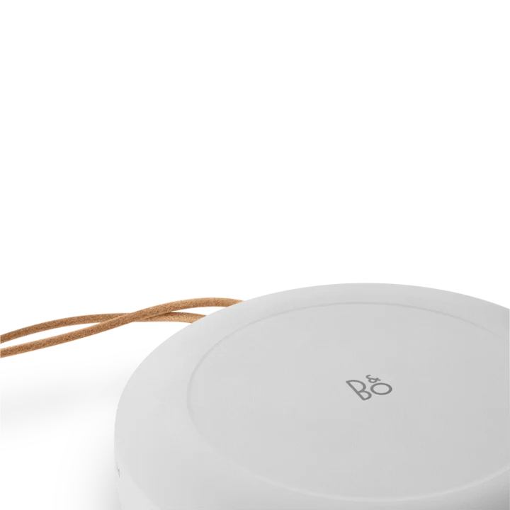 Beosound a1 霧灰色角落