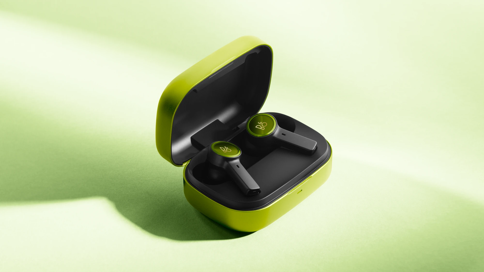 Beoplay EX Atelier Editions earbuds and case in the colour Lime Green