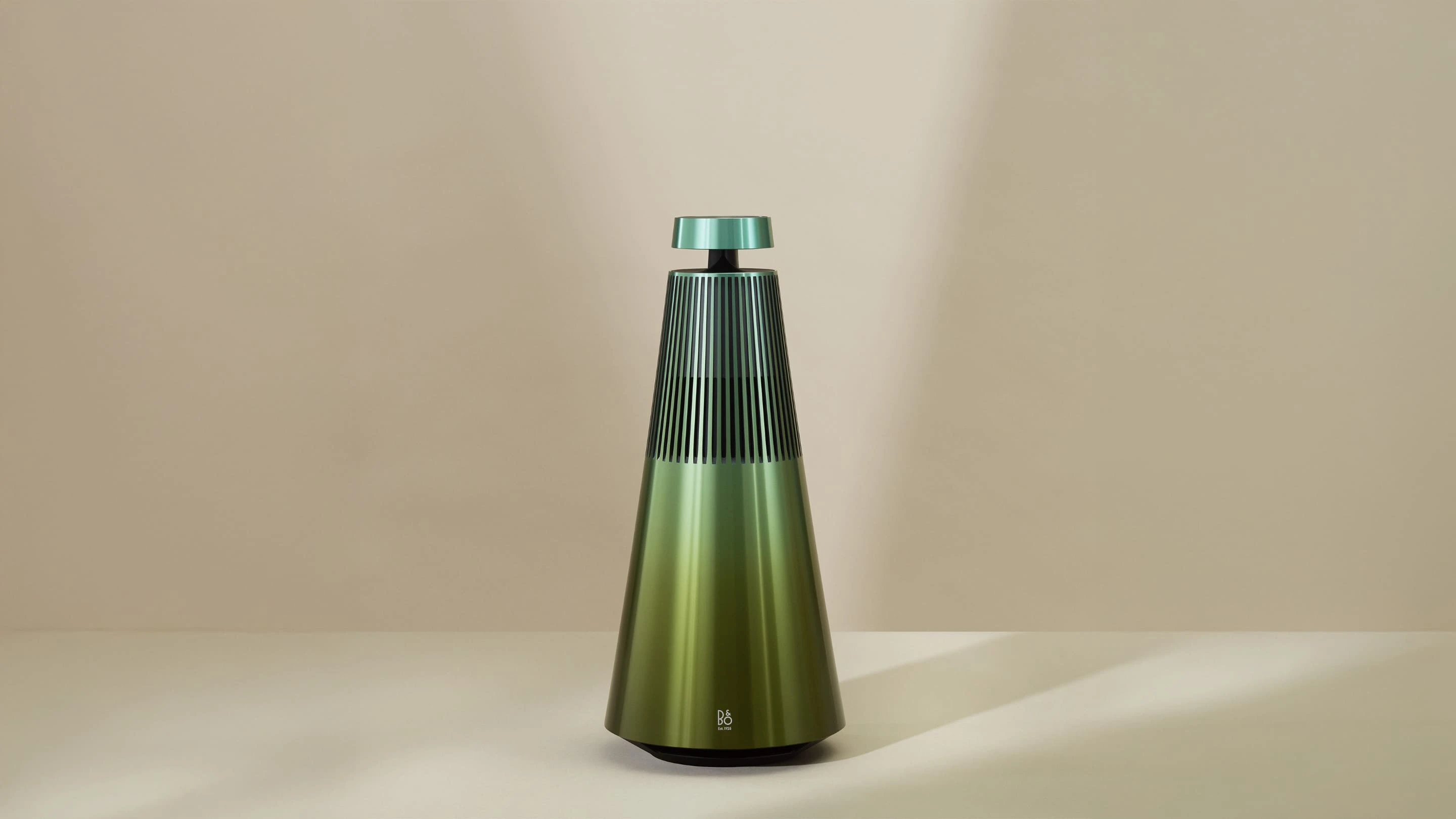Image of the limited edition Beosound 2 Gradient Collection, variant Tune in green hues