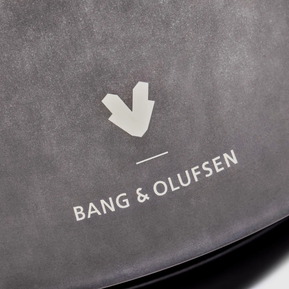 Close up on Beosound 2 vollebak edition