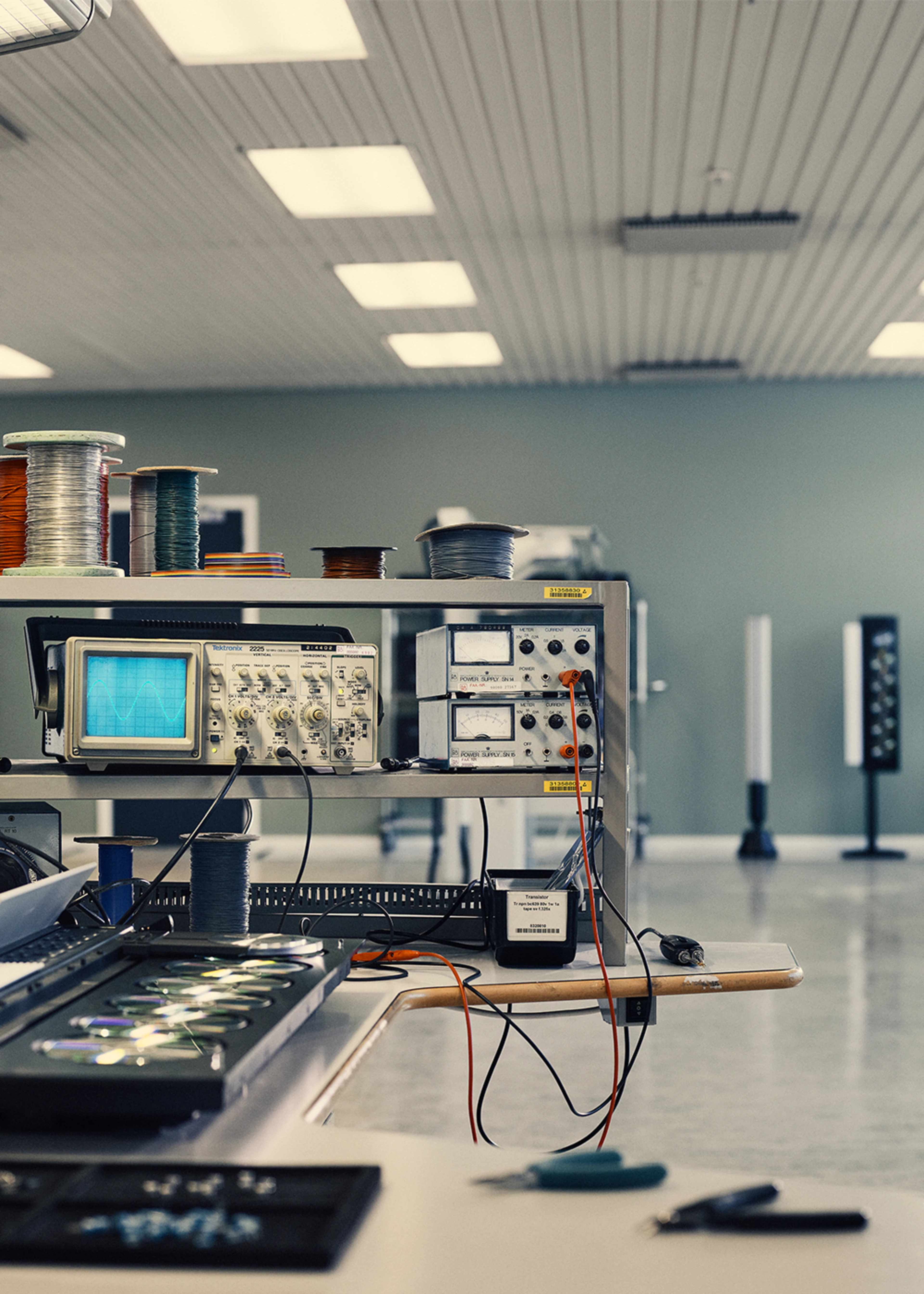 Beosound 9000 being restored in the factory
