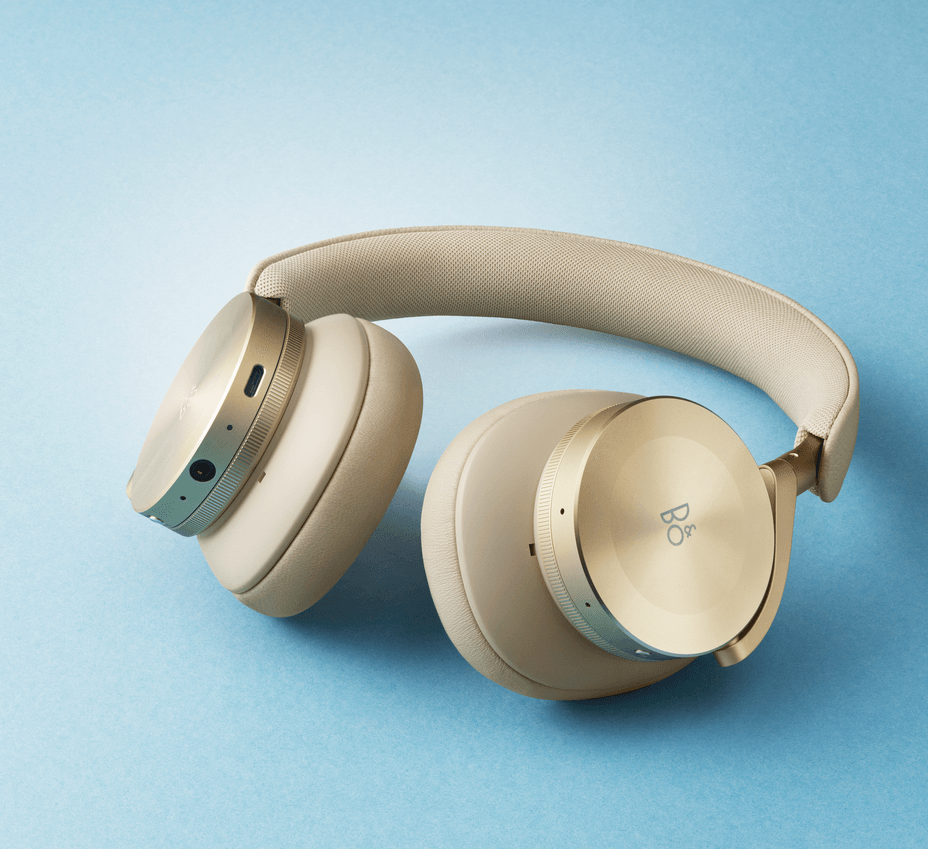 55% de descuento para estos auriculares Bang & Olufsen de alta gama, con  24h de batería y 8 micrófonos