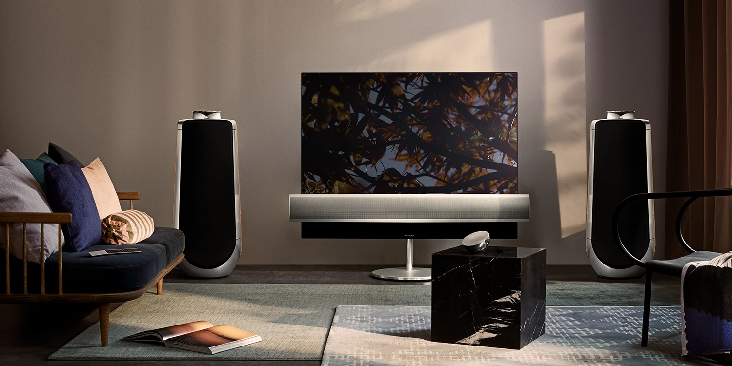A pair of Beolab 50 with Beovision Eclipse