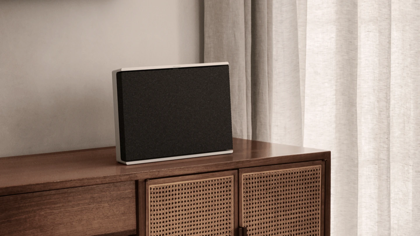 Beosound Level стоя