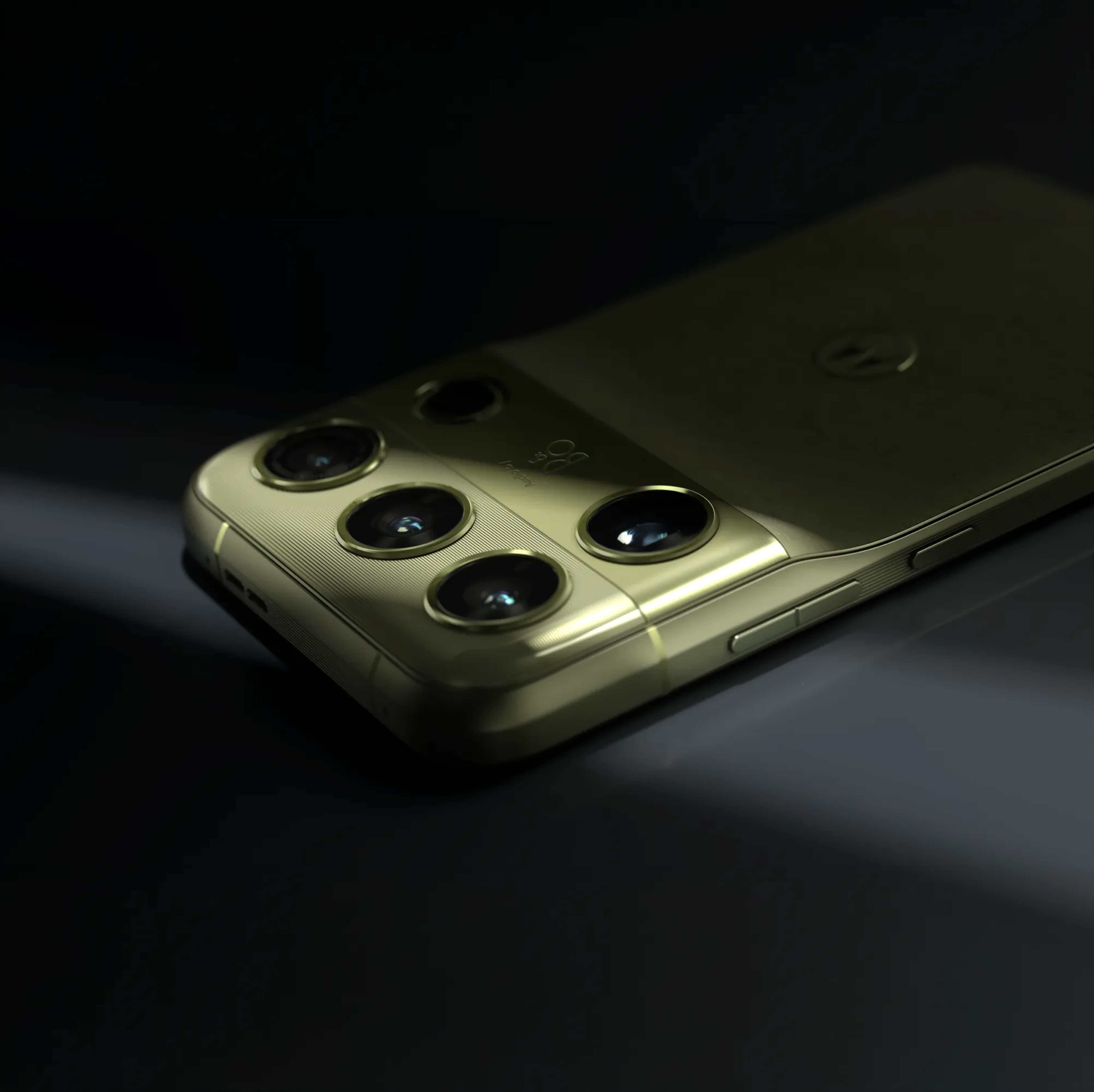 Motorola Edge smartphone in green, featuring Audio by Bang & Olufsen branding.