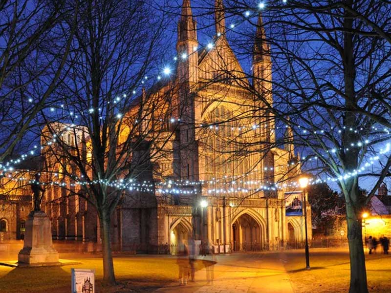 winchester-cathedral-winter
