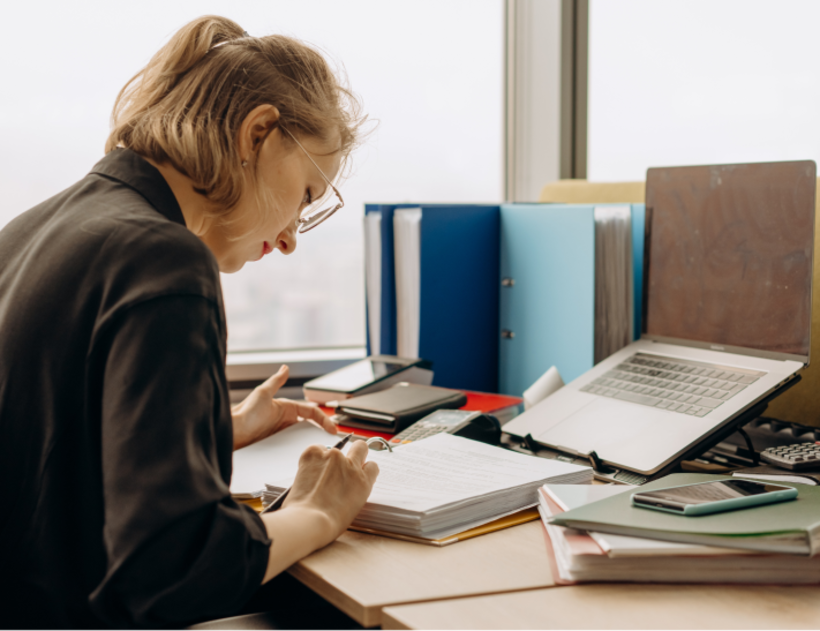 Das Ausbuchen von Forderungen wird oft am Jahresende notwendig, wenn der Jahresabschluss erstellt wird.
