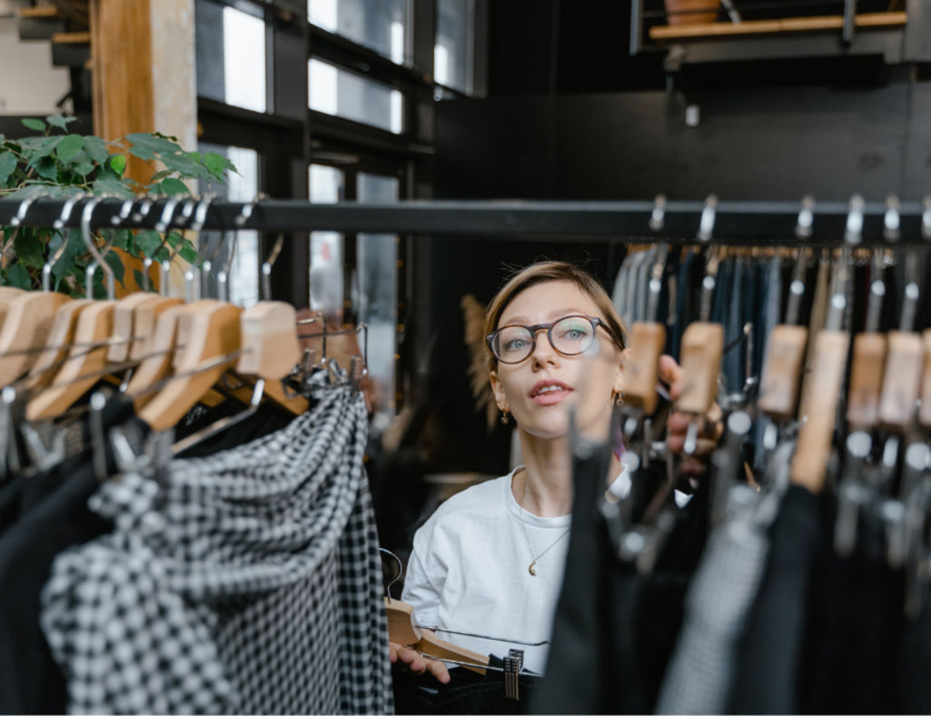 Die Beschaffung soll sicherstellen, dass Material, Dienstleistungen und andere Güter jederzeit zur Verfügung stehen unter minimalem Kostenaufwand.