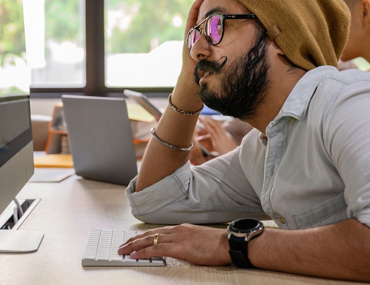 Damit man verstehen kann, was ein negativer Cashflow für ein Unternehmen bedeutet, muss man sich zunächst einmal mit dem Cashflow selbst befassen.