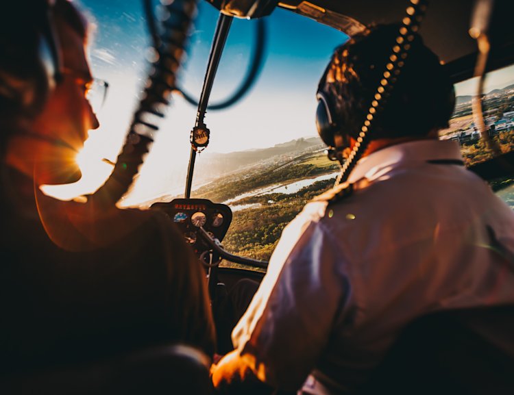 Das Management Cockpit wird im deutschen Sprachraum auch als Unternehmens-Cockpit oder als Kennzahlen-Cockpit bezeichnet.