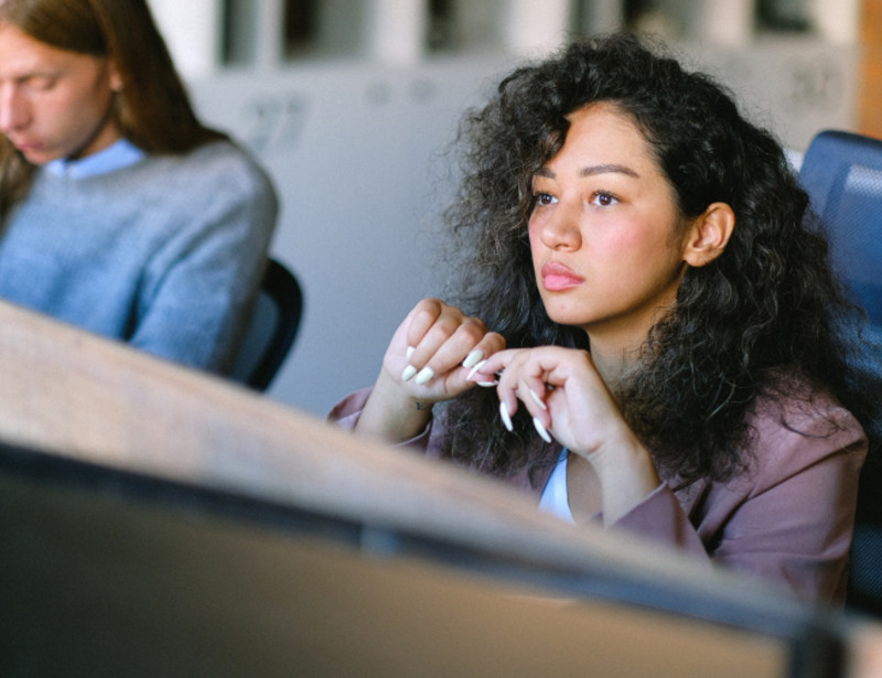 An overdue invoice is when a customer or business partner does not pay an invoice within the deadline.