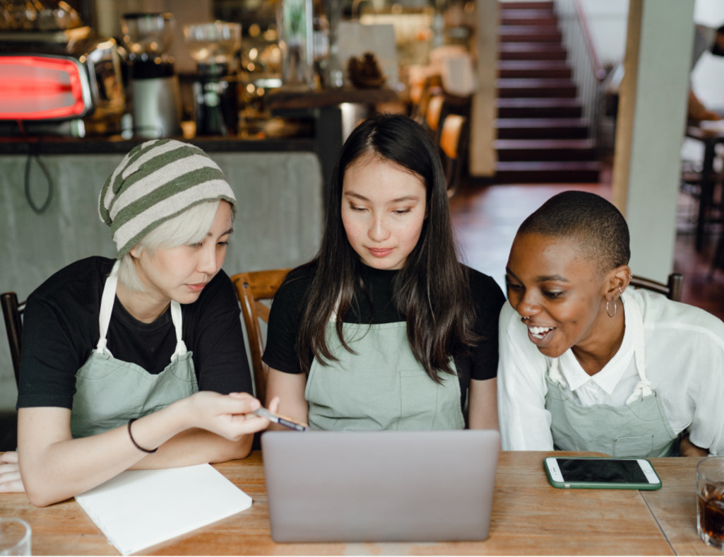 Nicht zu verwechseln ist die Absatzmenge mit der Produktionsmenge.
