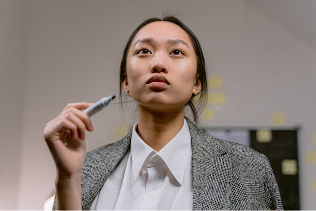 Den Gewinnzuschlag berechnet man, indem man einen bestimmten Prozentsatz zu den Selbstkosten hinzurechnet.