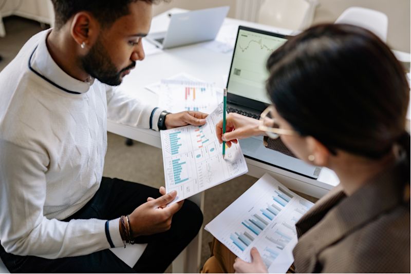 Für die Ermittlung des Unternehmenswertes gemäß des Discounted Cash Flow bedarf es als Basis eine Prognose über die zu erwartenden Umsätze in den nächsten Perioden.