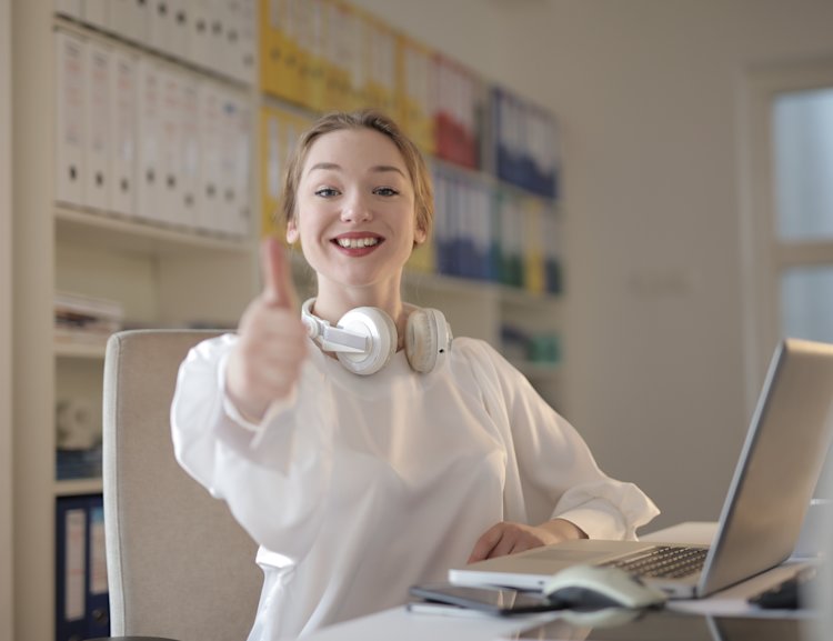 Als Eigenleistungen werden die Leistungen beschrieben, die von einem Unternehmen im Zusammenhang mit der eigenen Herstellung oder Reparatur von Wirtschaftsgütern erbracht werden.