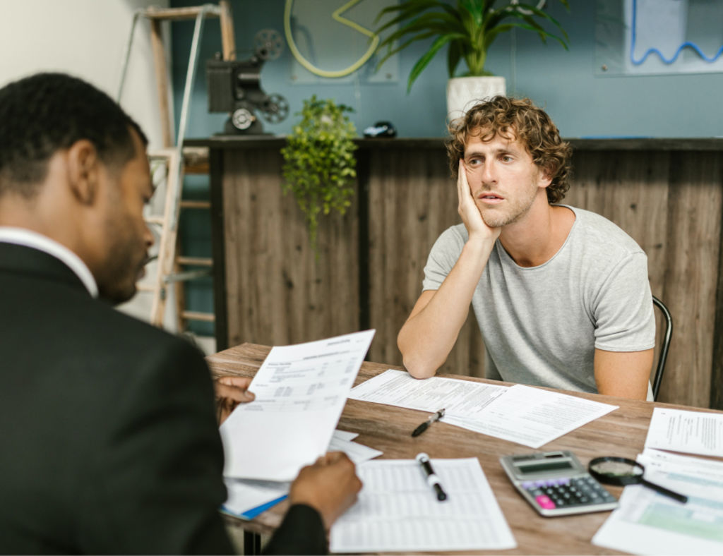 Ein Schuldschein ist eine von einem:r Schuldner:in ausgestellte Urkunde. Sie dient dem:r Gläubiger:in als Nachweis über eine Schuldverpflichtung.