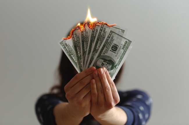 Der Cash-Burn oder die Cash-Burn-Rate ist eine der wichtigsten Buchhaltungskennzahlen, die ein Unternehmen beherrschen muss. 