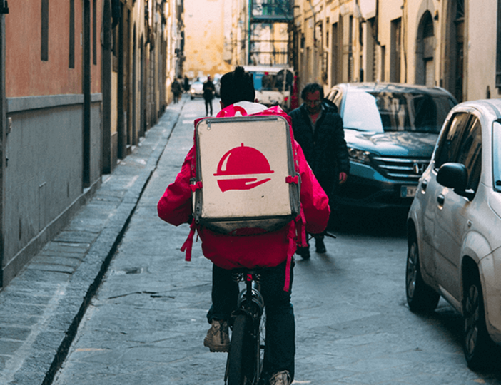 Corona Hilfen für Gastronomie und Hotellerie: So überbrücken Sie Liquiditätsprobleme in der Pandemie