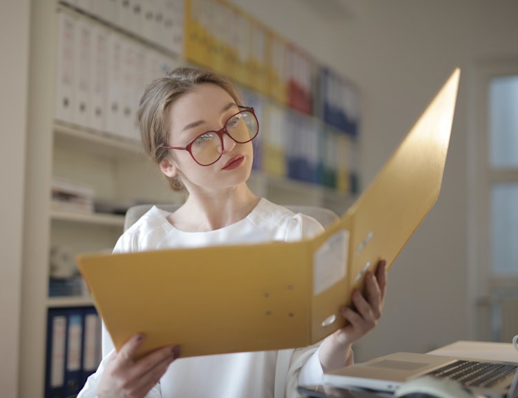 Es gibt keine Einheitslösung zur Automatisierung der Buchhaltung. Jedes Finanz-Team ist anders, und jede Organisation ist anders. Es gibt jedoch einige Schlüsselelemente, die man im Auge behalten sollte.