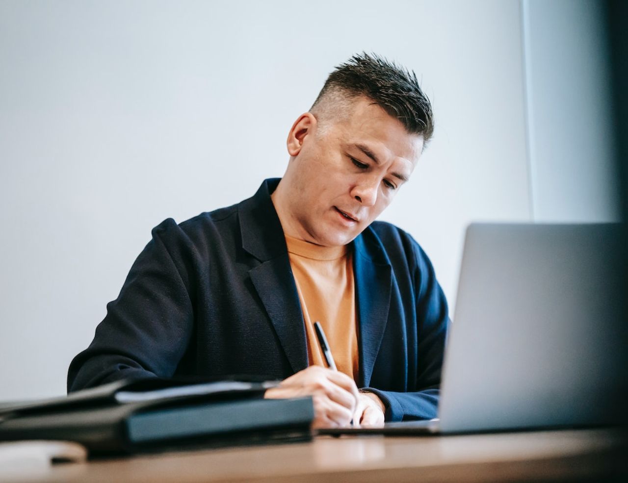 A debt collection letter becomes necessary when a debtor has not paid his bill within the deadline or has failed to pay an instalment.