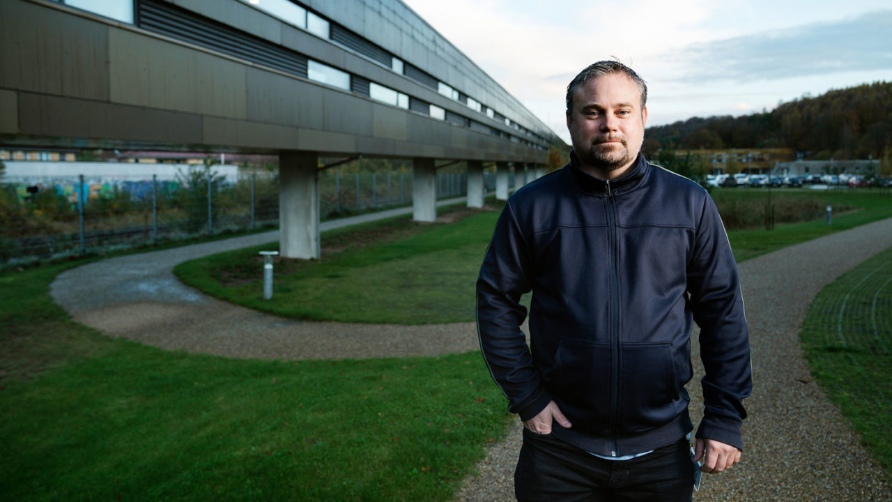 Mikkel Rasmussen har forladt hospitalspsykiatrien til fordel for mere ...