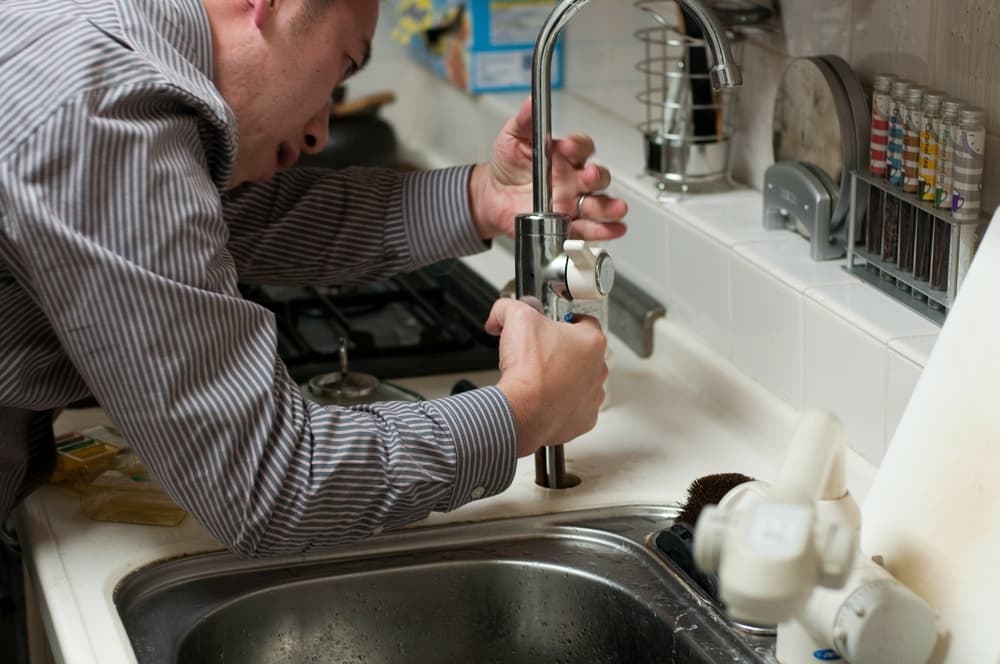 How to Become A Plumbing Contractor