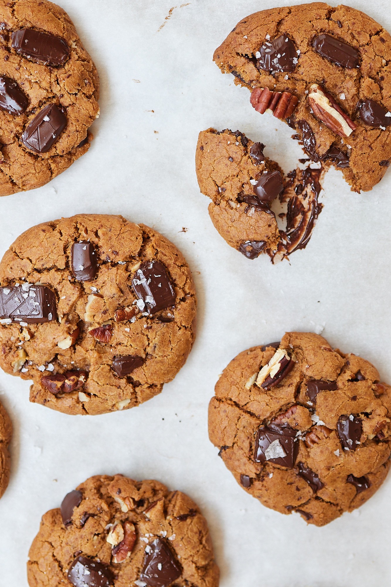 Pecan, Vanilla & Dark Chocolate Cookies Deliciously Ella