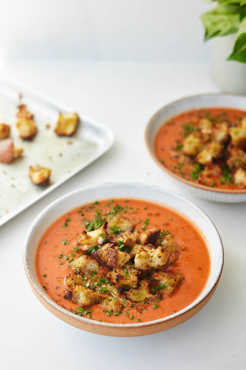 Easy Roasted Garlic & Tomato Soup