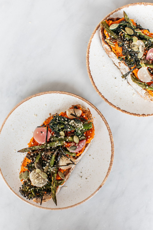 Roasted Spring Vegetable Tartine With Harissa Hummus