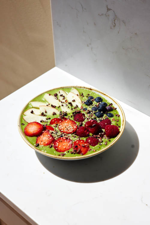 Berries & Greens Smoothie Bowl