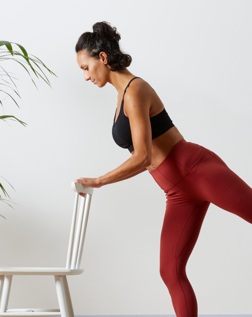 35 MIN BARRE & PILATES WORKOUT