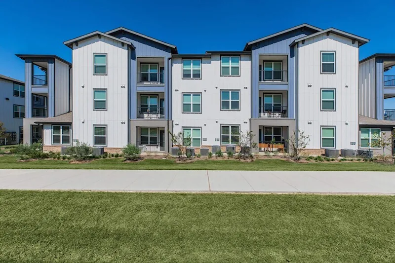 Dwight Investment Management Announces $42MM Bridge Loan for Texas Multifamily Community