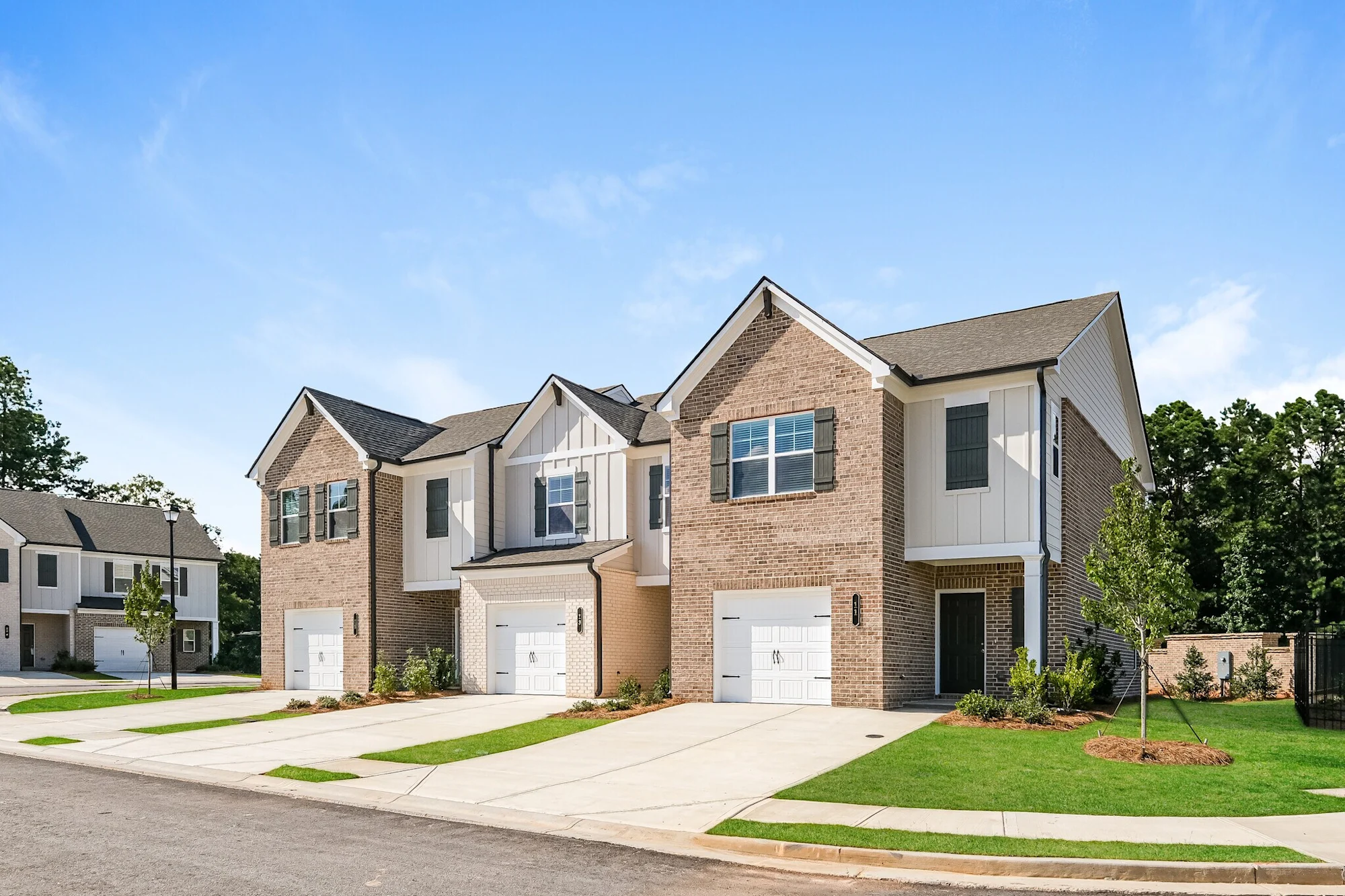 Dwight Mortgage Trust Finances $44.3MM in Bridge Loans for Two BTR Apartment Communities in Georgia