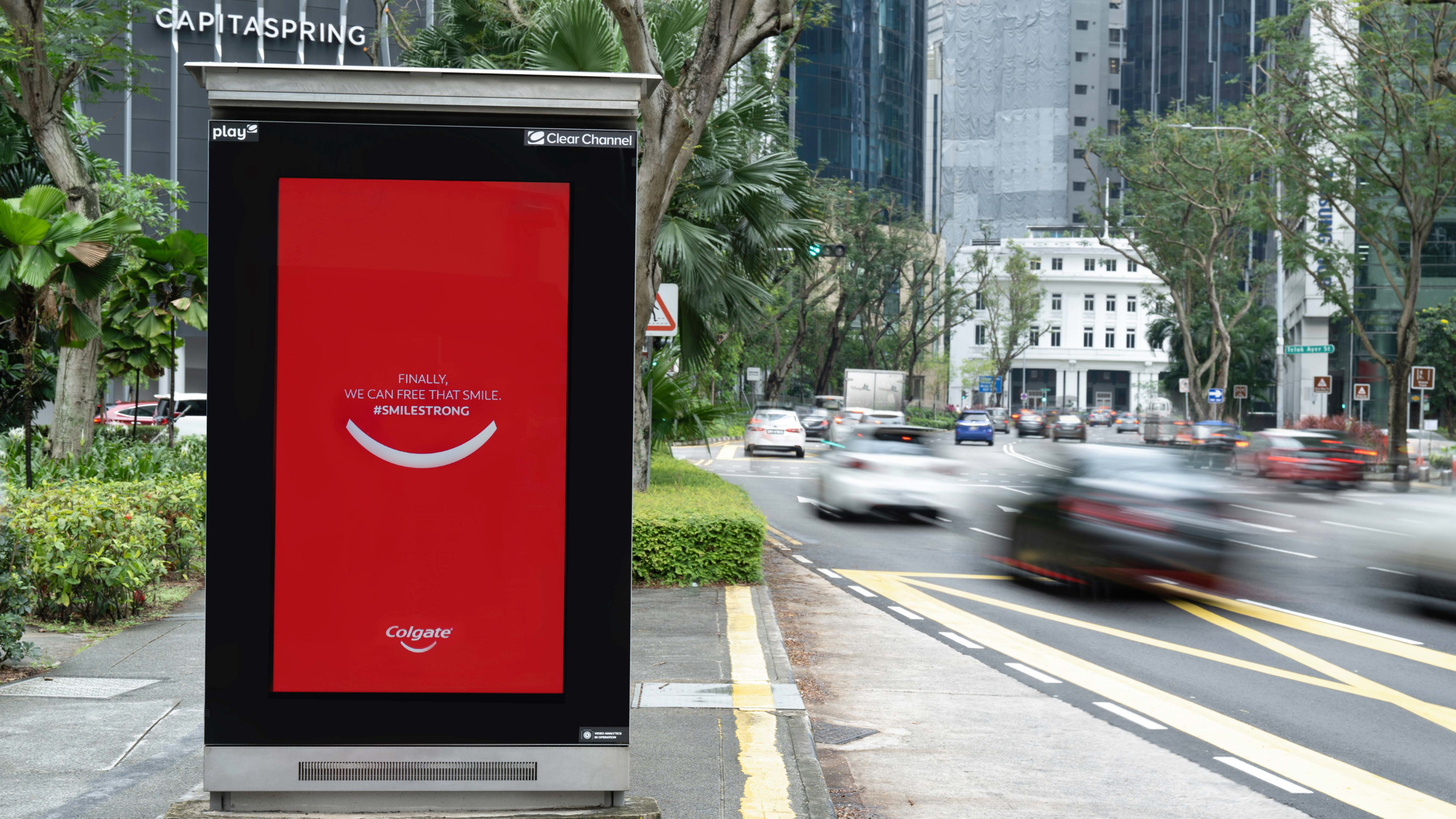 Multinational consumer products company leveraged the real-time nature of programmatic digital out of home (DOOH) to celebrate the end of the mask mandate on public transit in Singapore.
