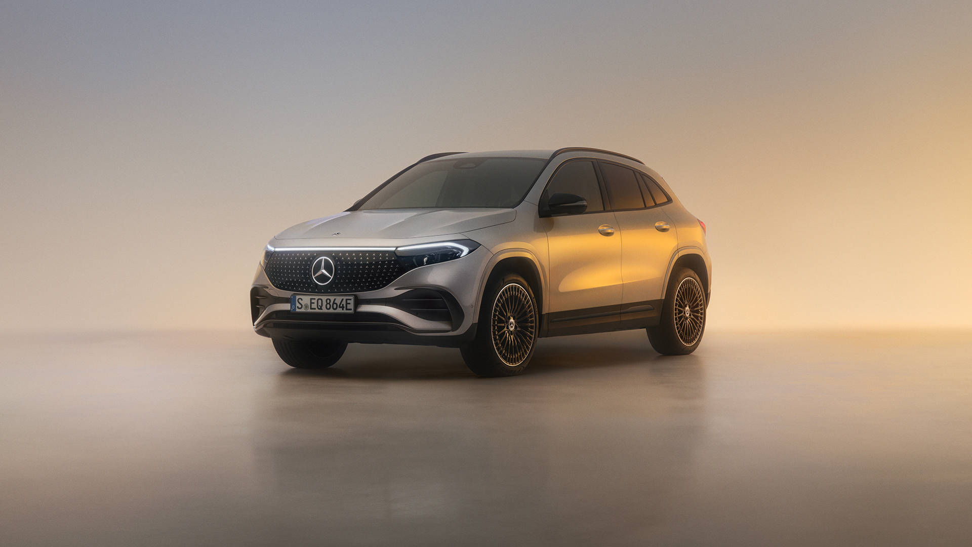 11103416 EQA Front16x9 original