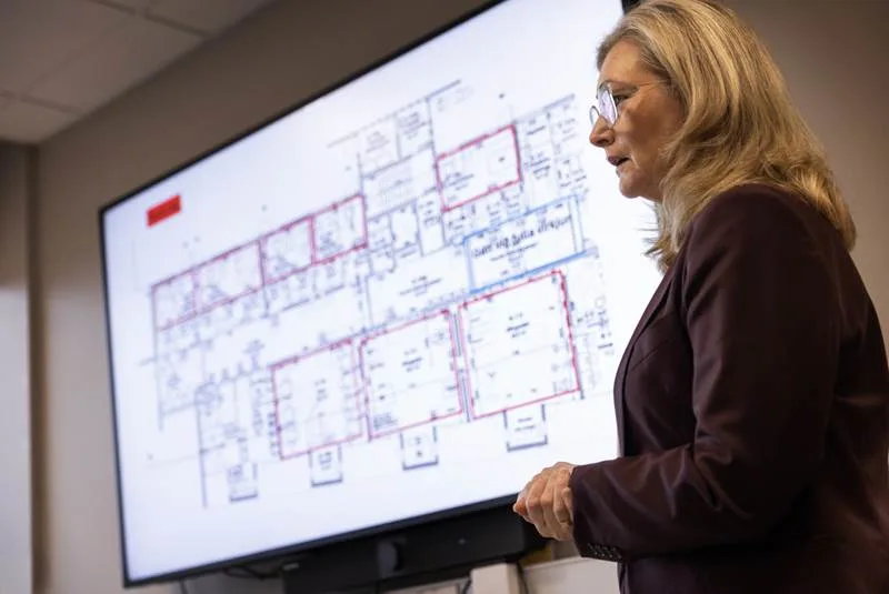 Heilbrigðisráðherra heimsótti nýja farsóttareiningu á Landspítala