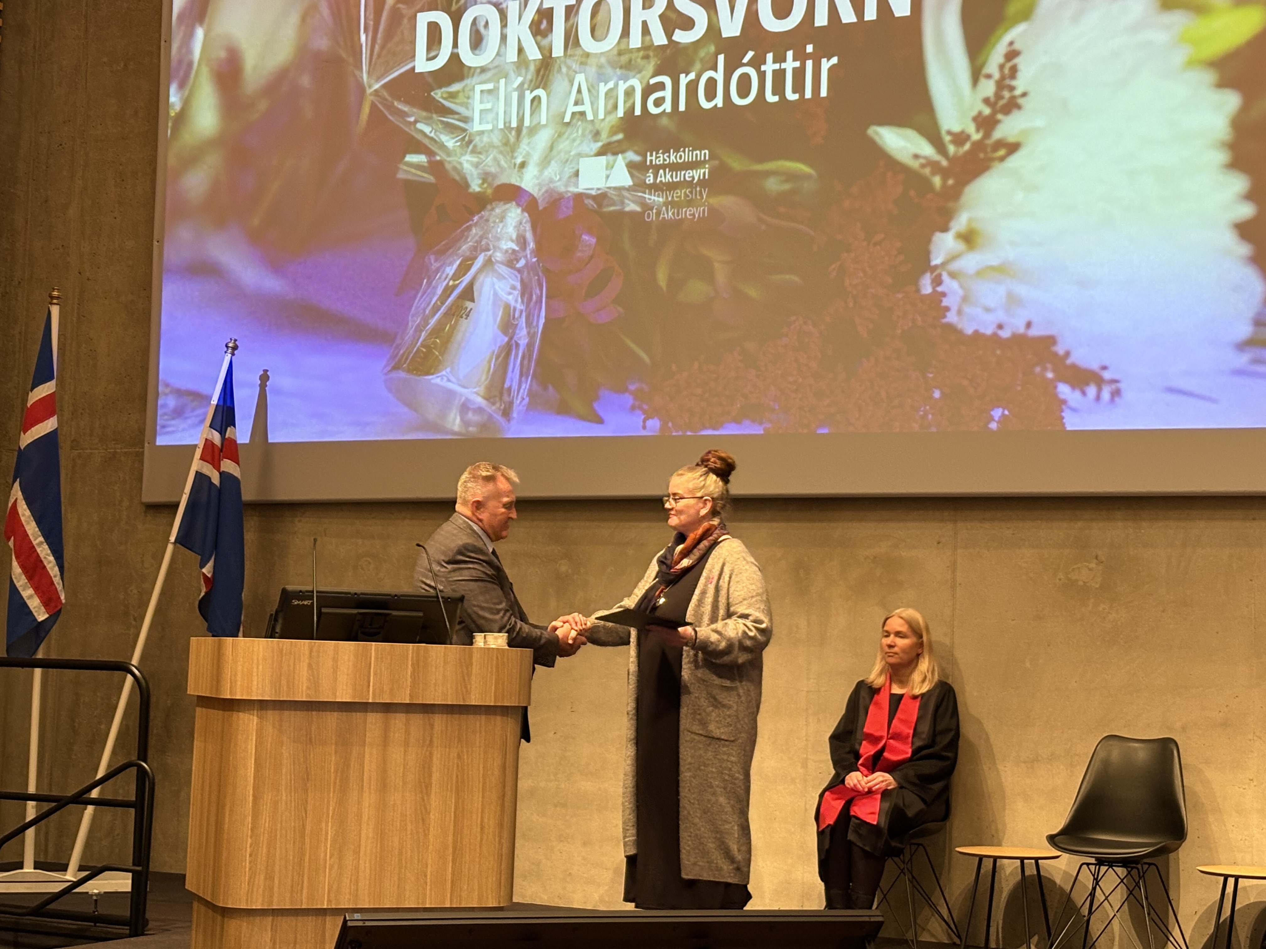 Elín Arnardóttir – First PhD in Nursing from the University of Akureyri ...