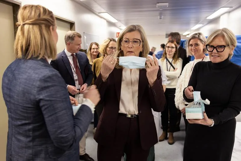 Heilbrigðisráðherra heimsótti nýja farsóttareiningu á Landspítala