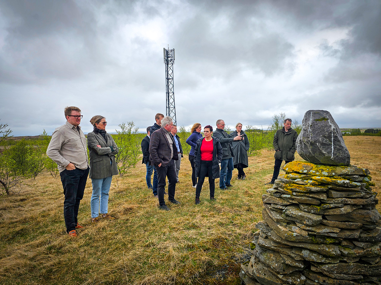 The group made a brief stop at Bæjarvörður, where you can admire the achievements of the past century in land reclamation and forestry in Gunnarsholt: Photo: Pétur Halldórsson