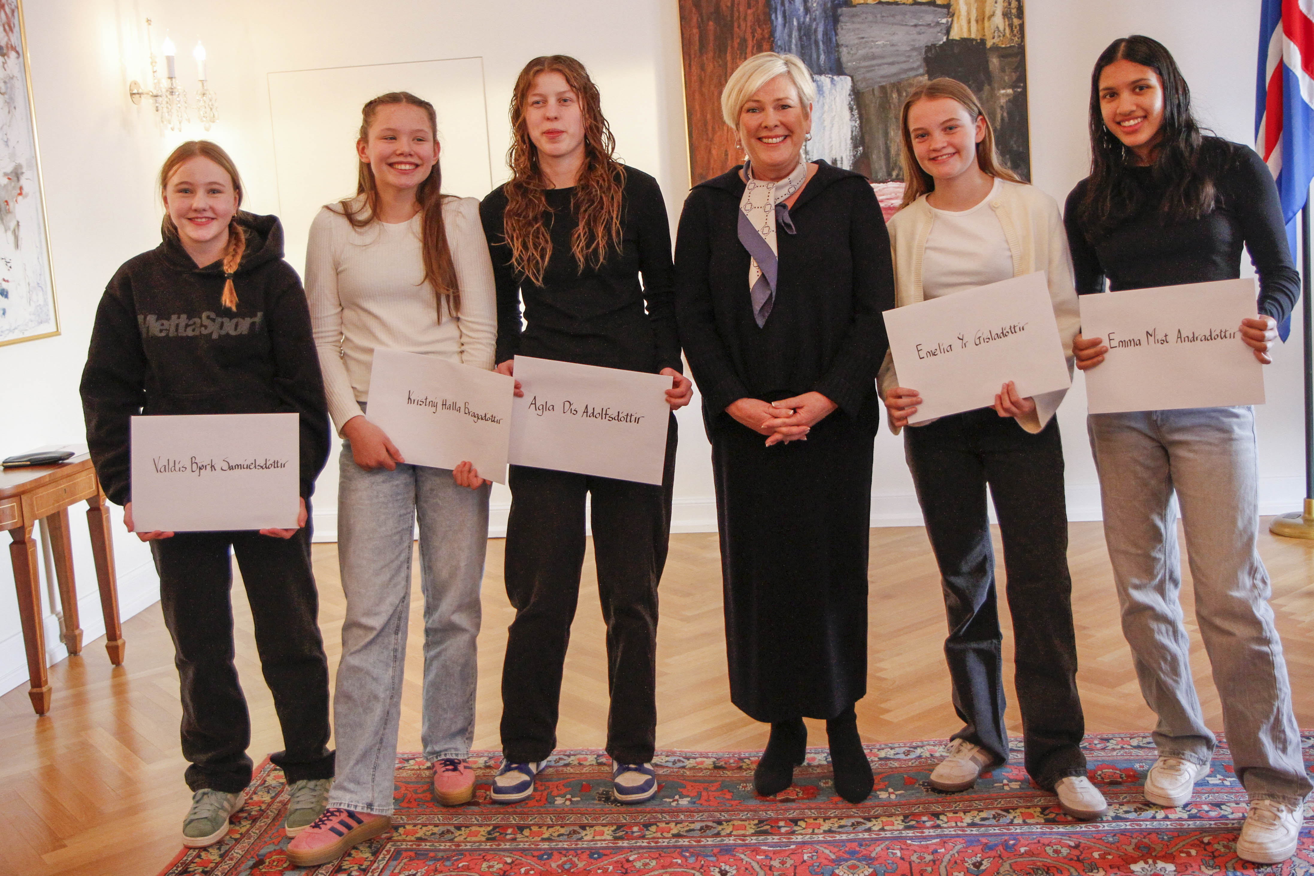 Prevention Day 2024. Prize winners compulsory schools. Kristný Halla Bragadóttir, Valdís Björk Samúelsdóttir, Agla Dís Adolfsdóttir, Emelía Ýr Gísladóttir and Emma Mist Andradóttir.