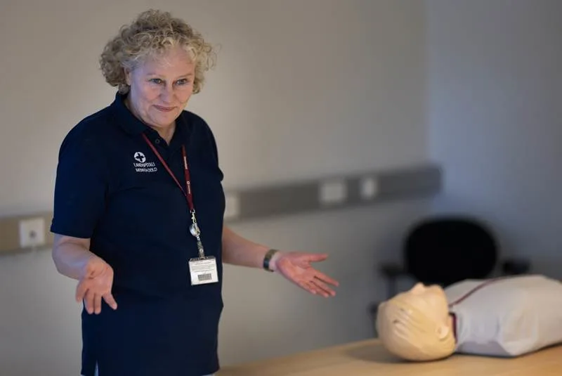 Starfsfólki kennd grunnendurlífgun